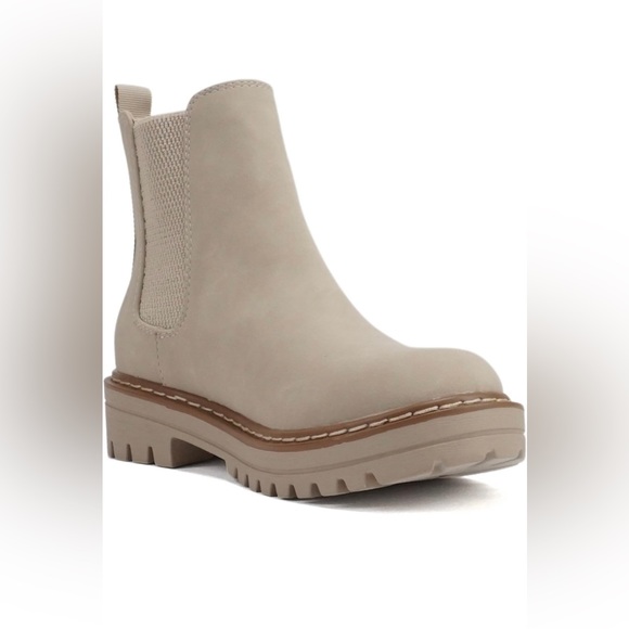 Nude Chelsea Lug sole Ankle boot - Picture 7 of 9